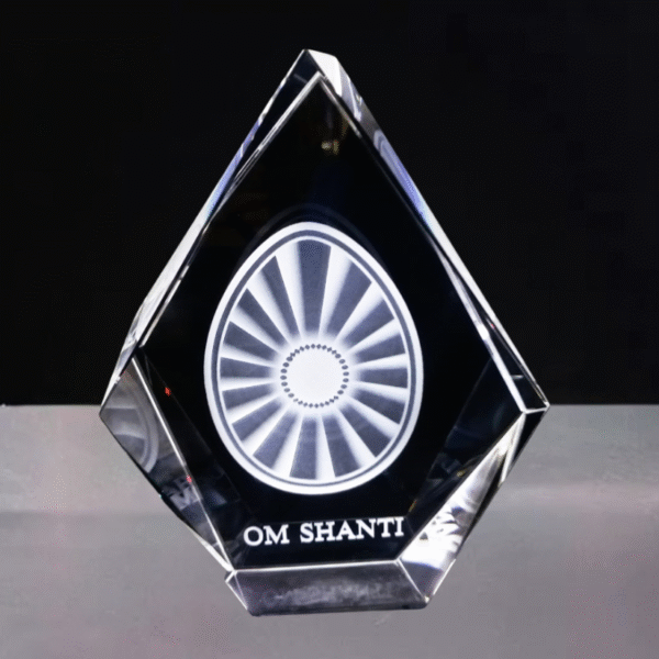 Pyramid Crystal Cube (Logo Engraving)